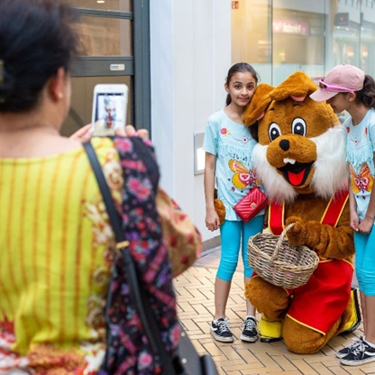 Entertainment voor Pasen in Winkelcentrum