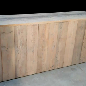 Steigerhouten buffettafel