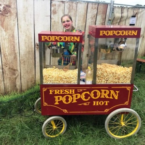 Clown met popcorn