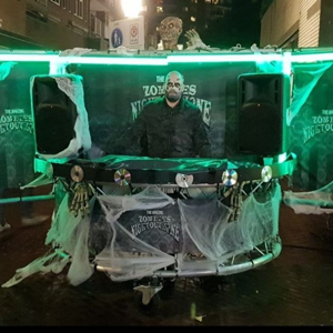 dj met halloween