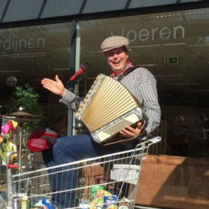 ludieke muzikale winkelwagen