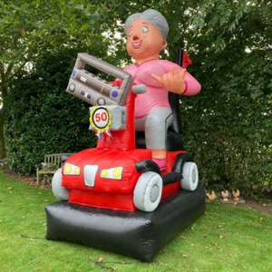 Sarah op scootmobiel