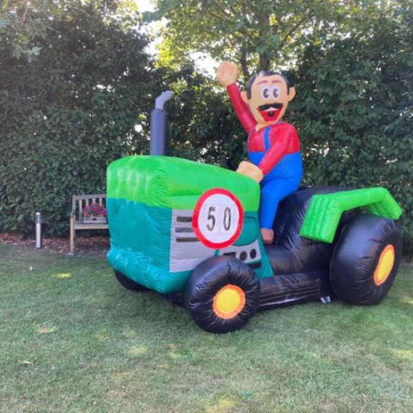 Abraham pop op tractor