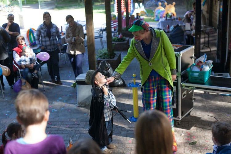 clown op kinderfeest