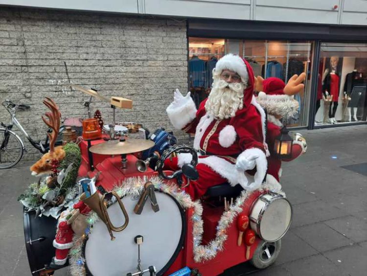 muzikale Kerstman huren