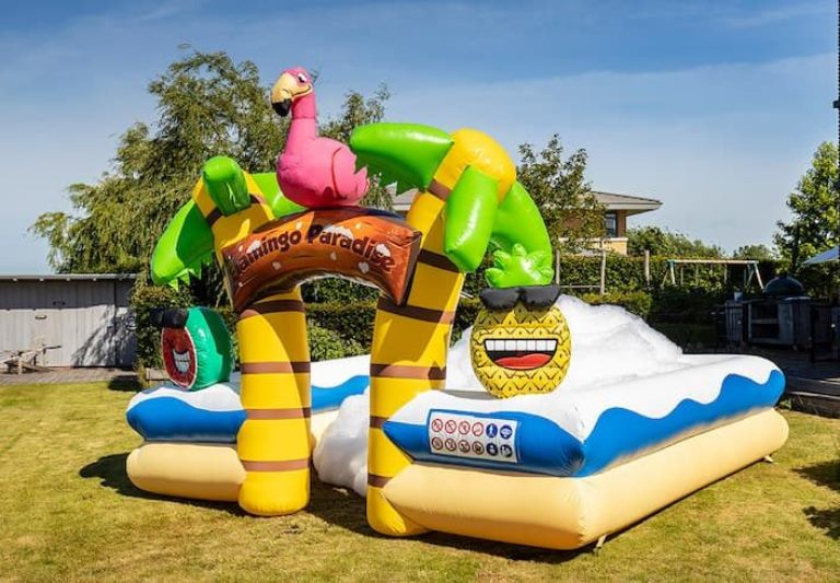 Beyond ethiek combineren Waterattractie huren? Waterglijbaan en diverse spellen van Partyhome